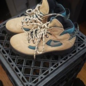 Nike Air ACG Suede Boots
